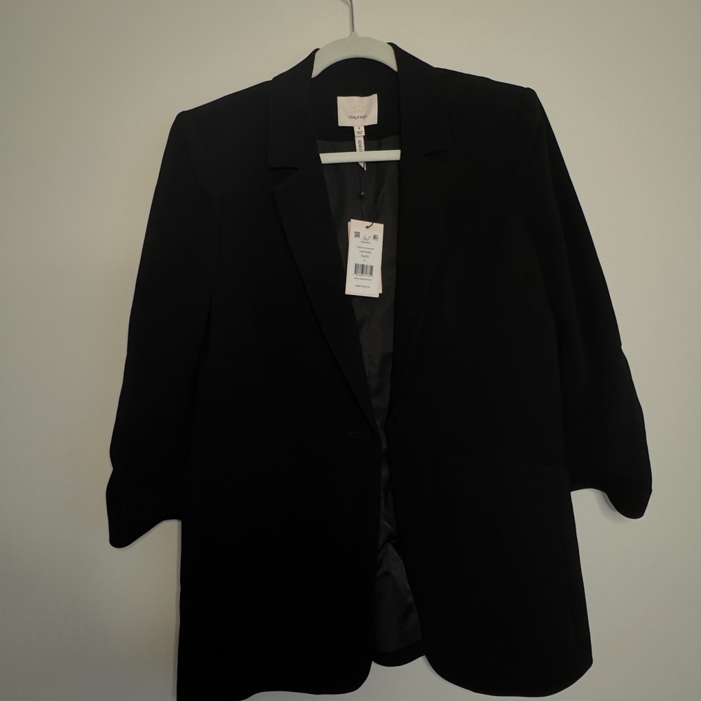 Cinq a Sept Black Blazer Professional Open-Front Design with cinched sleeves